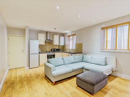 1 Bed Flat, Gatwick Road, RH10