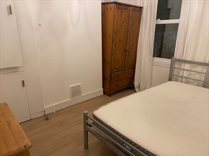 Room in a Shared Flat, Wayside, CR0