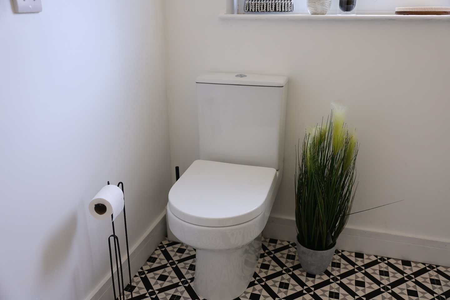 Additional image 25 of 4 Bed Semi-Detached House, Fully Furnished In North Leeds, LS17, N1 7GU