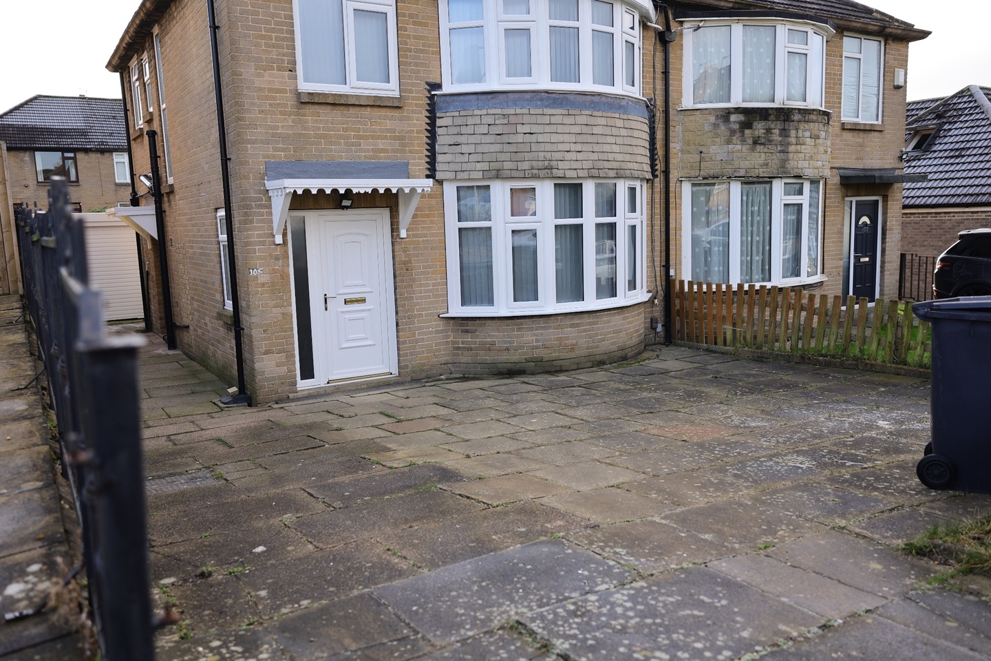 Additional image 32 of 4 Bed Semi-Detached House, Fully Furnished In North Leeds, LS17, N1 7GU