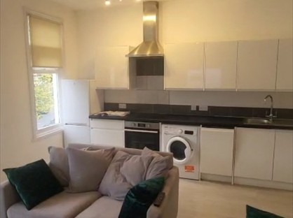 2 Bed Flat, Station Road, E4