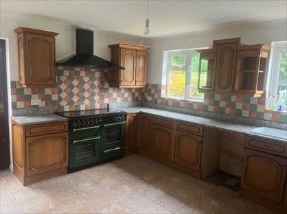 4 Bed Semi-Detached House, Datchet, SL3