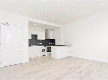 2 Bed Flat, Menzies Road, AB11