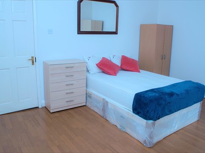 Room in a Shared Flat, Green Lanes, N16