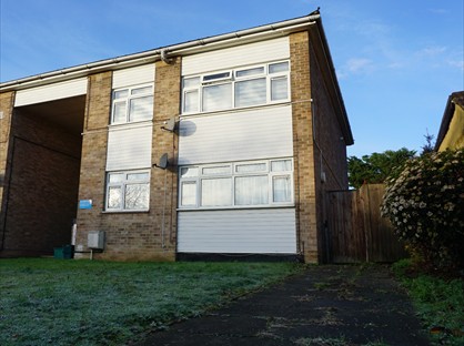 2 Bed Flat, Saxville Road, BR5