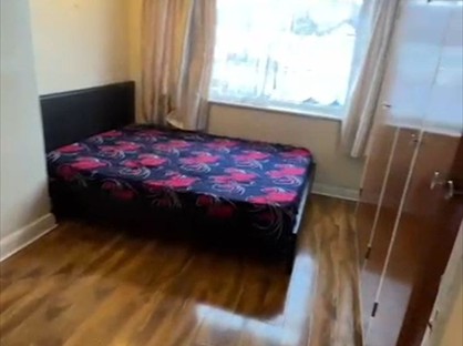 Room in a Shared House, Craven Gardens, IG6