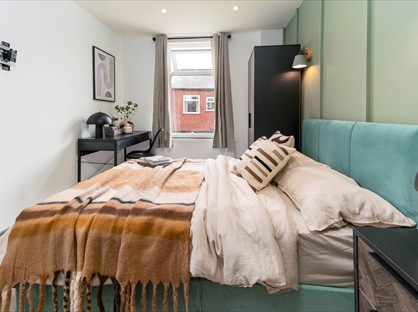 Room in a Shared House, Corporation Road, M34