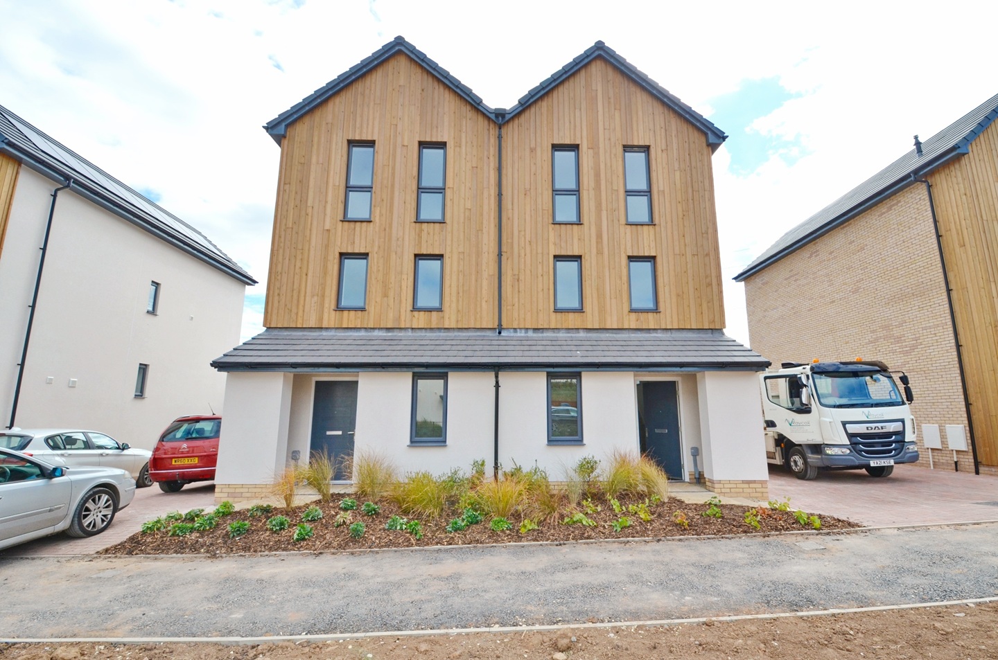 5 Bed Semi-Detached House, Clover Way, BS34