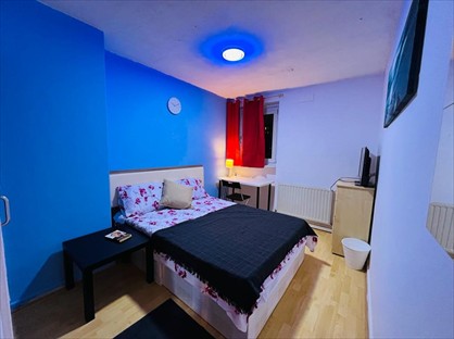 Room in a Shared Flat, Pevensey House, E1