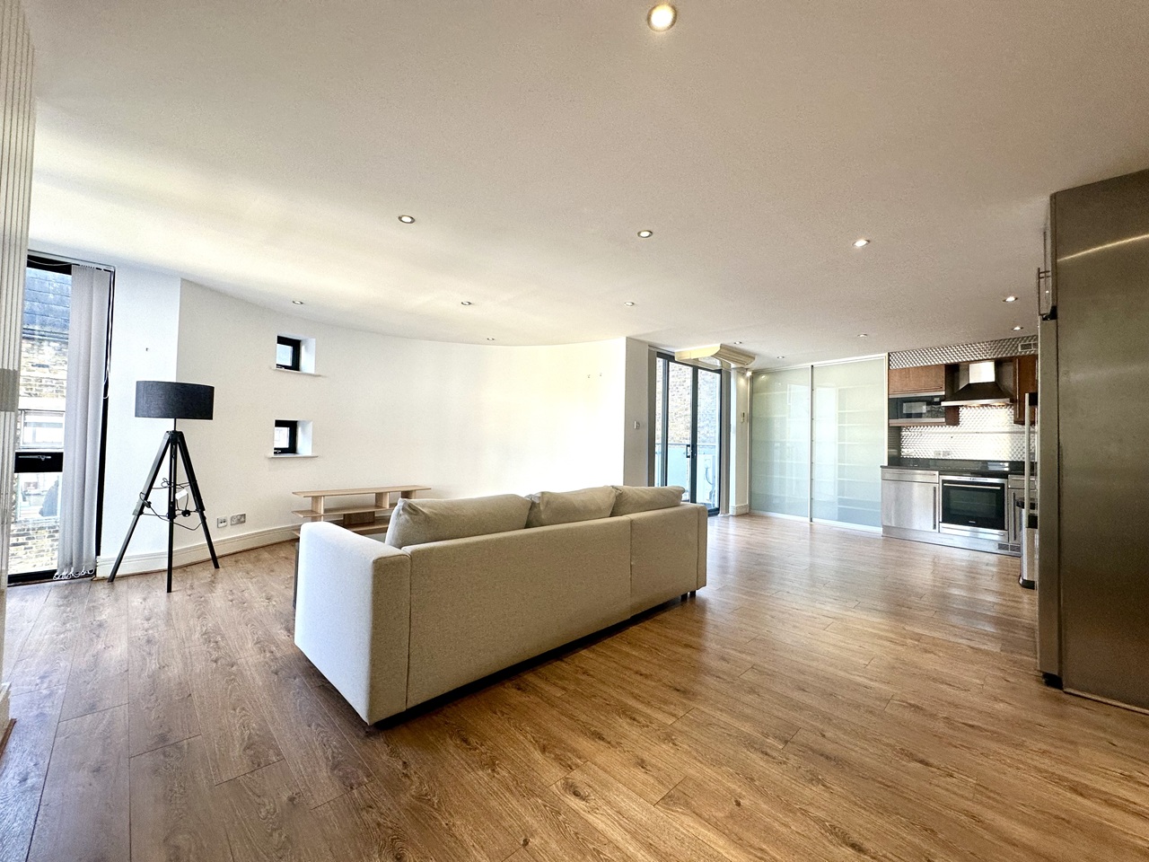 2 Bed Flat, Bourchier Street, W1D