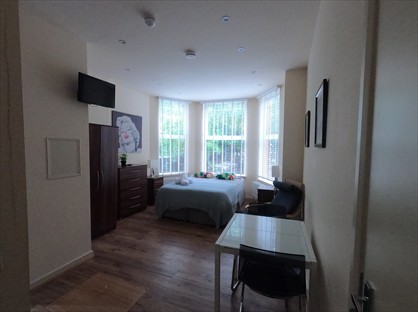 Studio Flat, Willesden Green, NW2