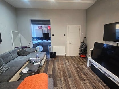 2 Bed Flat, Norbury Avenue, CR7