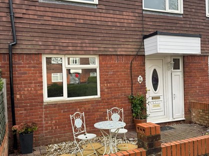 3 Bed Terraced House, Douglas Court, SL7