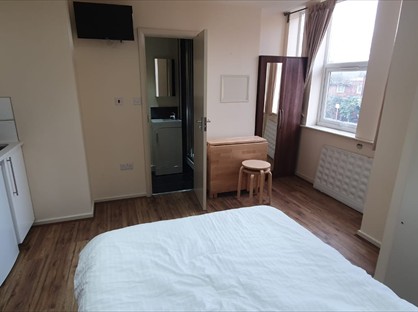 Studio Flat, Willesden Green, NW10