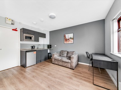 1 Bed Flat, Common Stile Road, HD4