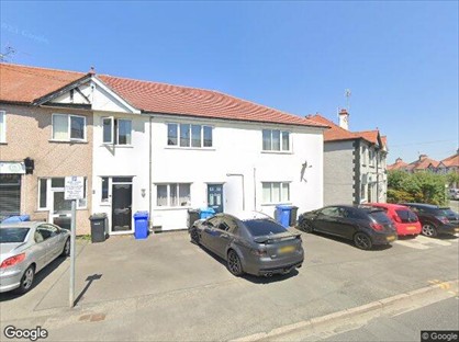 1 Bed Flat, Grange Road, LL18