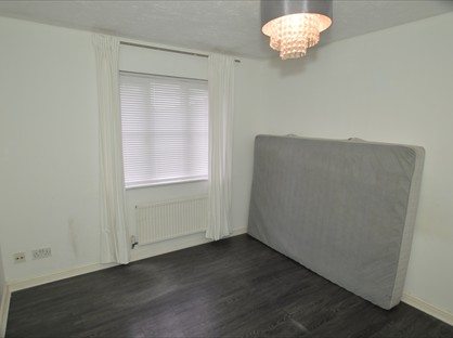 3 Bed Semi-Detached House, Henry Addlington Close, E6