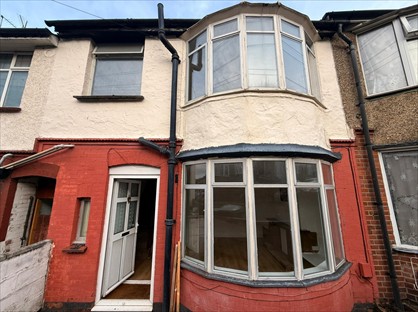 3 Bed Terraced House, Harcourt Street, LU1