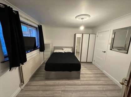 Studio Flat, Hermit Road, E16