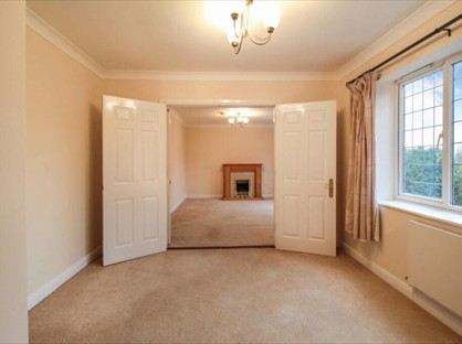 3 Bed Flat, Warwick Road, CV3