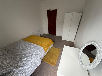 Room in a Shared House, North Road East, PL4