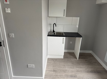 Studio Flat, York Road, HA6