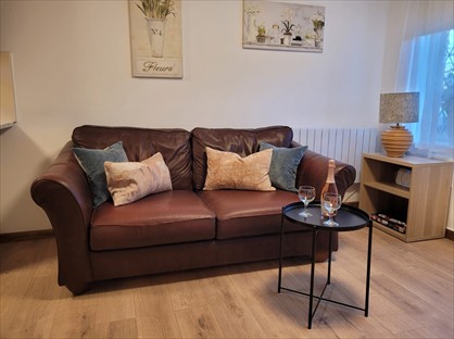 1 Bed Terraced House, Tall Trees, SL3