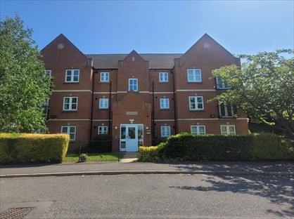 2 Bed Flat, Two Gates Way, S72