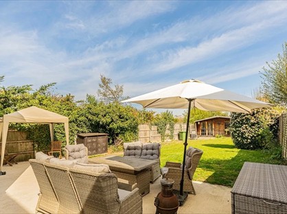 5 Bed Detached House, Wykeham Ave, RM11