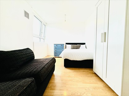 Room in a Shared Flat, Wembley Park, HA9