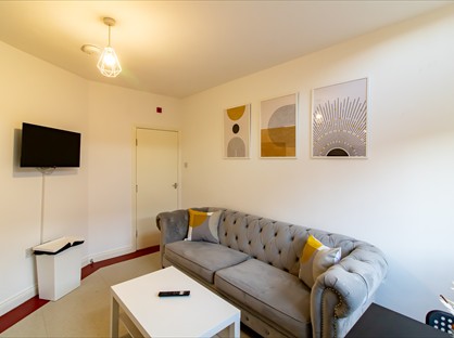 2 Bed Flat, Hunters Lodge Sunderland Road, NE10