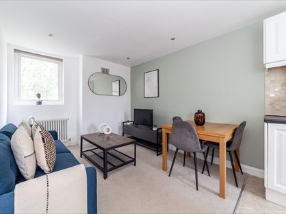 1 Bed Flat, Earlsfield Road, SW18