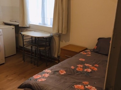 Studio Flat, Sutherland Road, N17