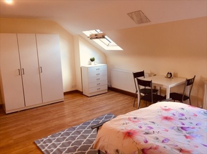 Studio Flat, Green Lanes, N8