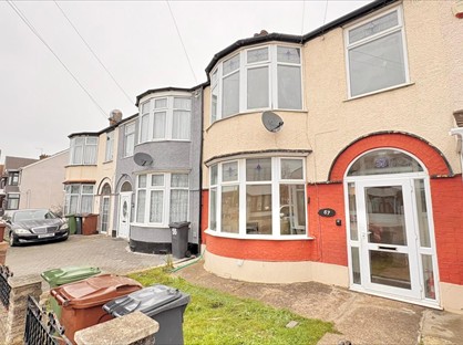 3 Bed Terraced House, Shirley Gardens, IG11