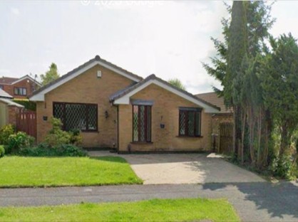 3 Bed Bungalow, Ashton-Under-Lyne, OL7