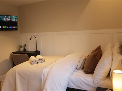 Room in a Shared House, Rochdale Old Road, BL9