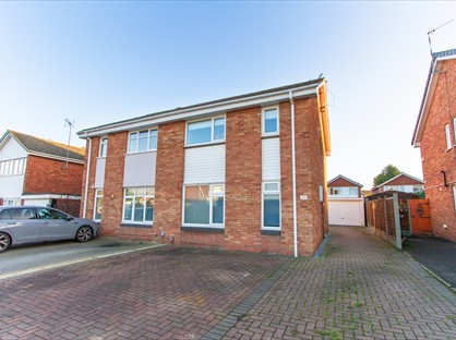 3 Bed Semi-Detached House, Shetland Drive, CV10