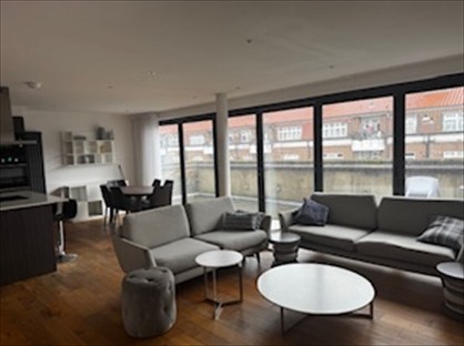 2 Bed Flat, Queens Row, SE17