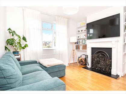 2 Bed Flat, Sherbourne House, TW2