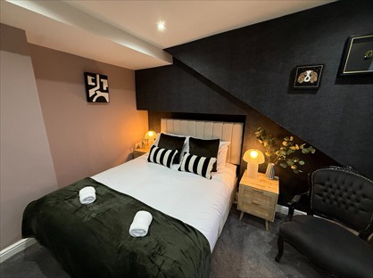 4 Bed Terraced House, Chatsworth Place, HG1