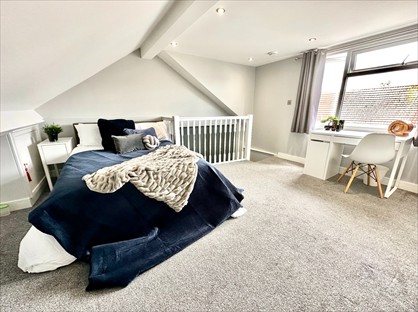 Room in a Shared House, Hythe Road, SN1