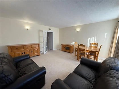 2 Bed Flat, Harriet Way, WD23