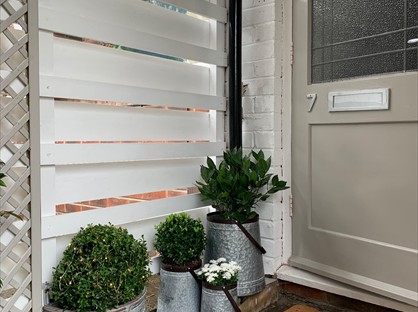 2 Bed Flat, The Race, SK9