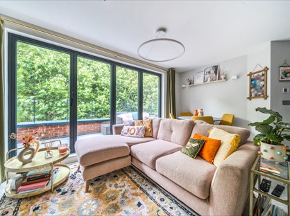 2 Bed Penthouse, Barrowgate Road, W4