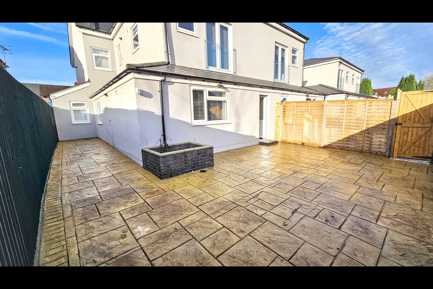 1 Bed Flat, Alexander Beau Court, CF14, N1 7GU