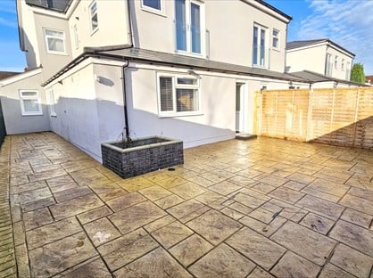 1 Bed Flat, Alexander Beau Court, CF14