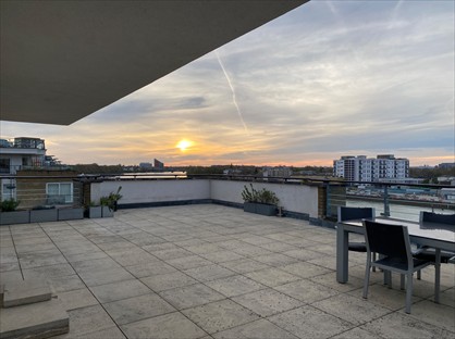 Room in a Shared Flat, Dolphin House, SW18