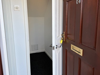 2 Bed Flat, Weeland Road, WF11