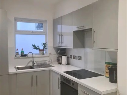 Room in a Shared House, Sandhurst Grove, LS8